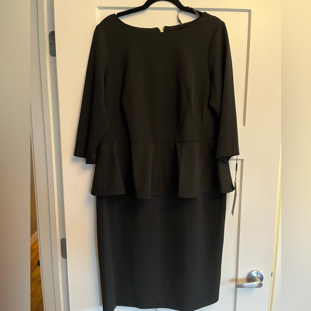 NWT Calvin Klein Women's Plus Size Three Quarter Sleeve Sheath with Peplum